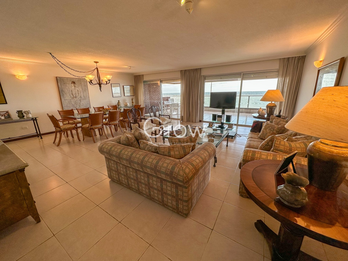 Apartamento ID.423 - Primera linea de peninsula, amplio departamento en venta