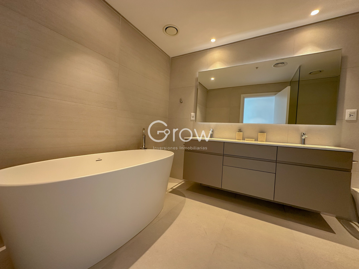 Apartamento ID.2283 - Exclusivo Le Parc IV en Playa Brava!