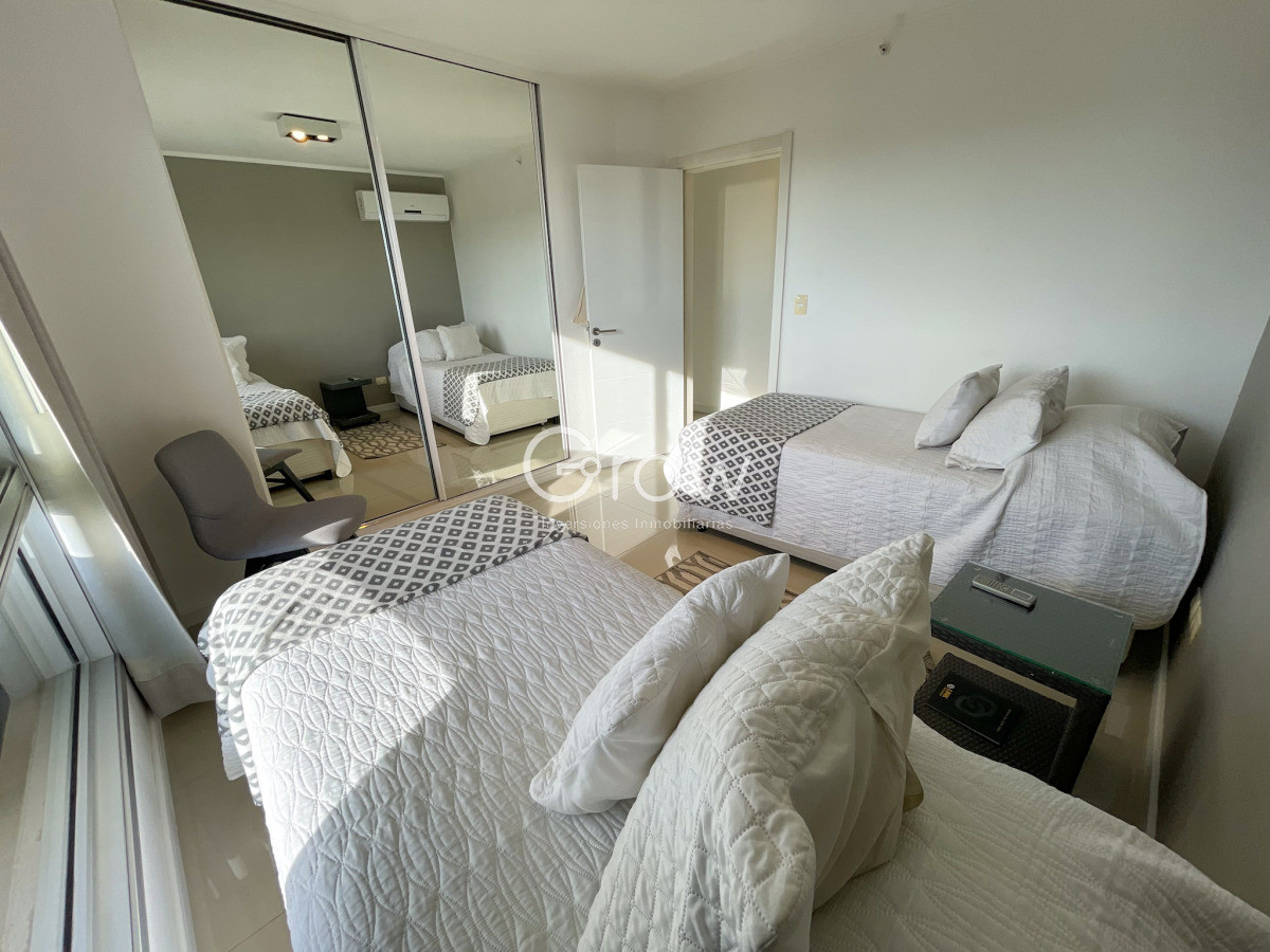 Apartamento ID.3186 - Piso alto con vistas panoramicas a la ciudad, el mar y el atardecer!