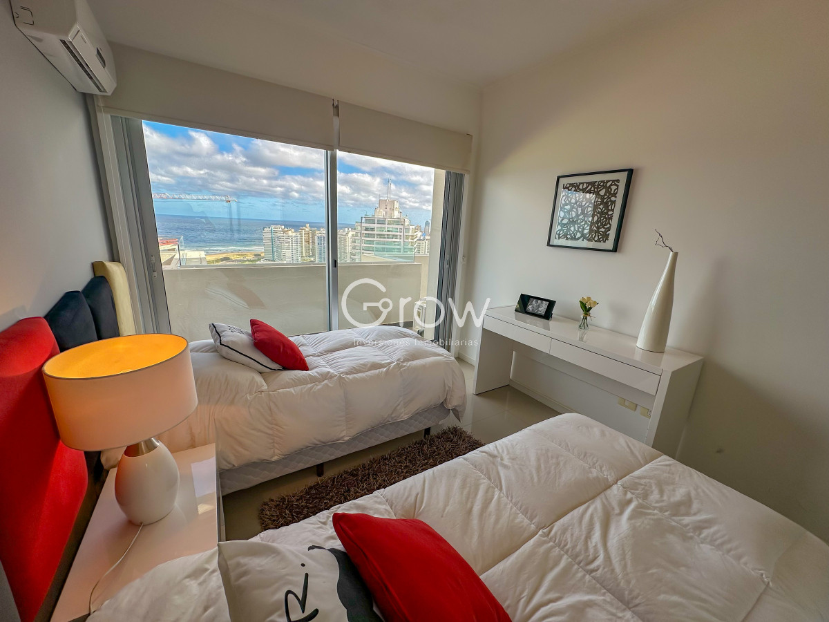 Apartamento ID.2566 - Planta especial en piso alto, parrillero y jacuzzi en balcón