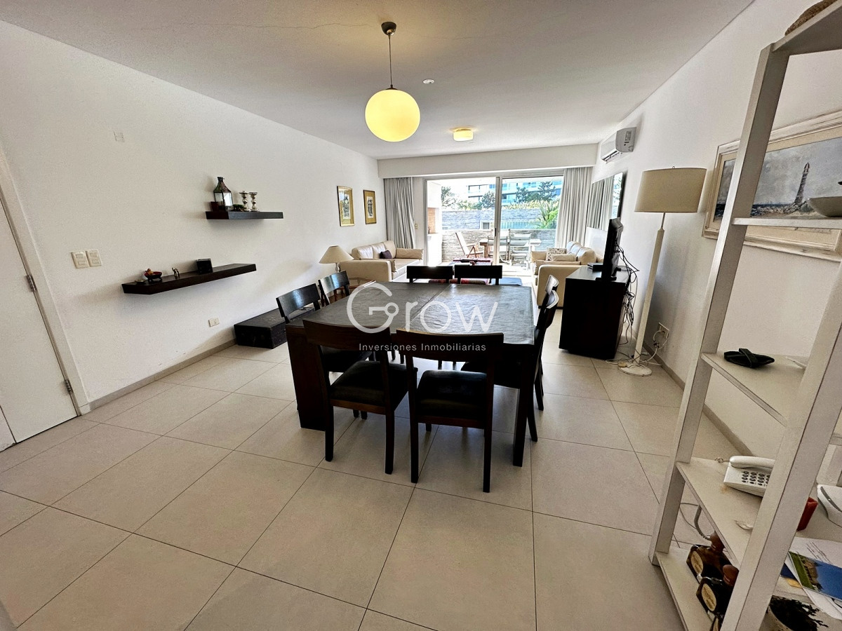 Apartamento ID.859 - Categoría en primera linea de Playa Brava
