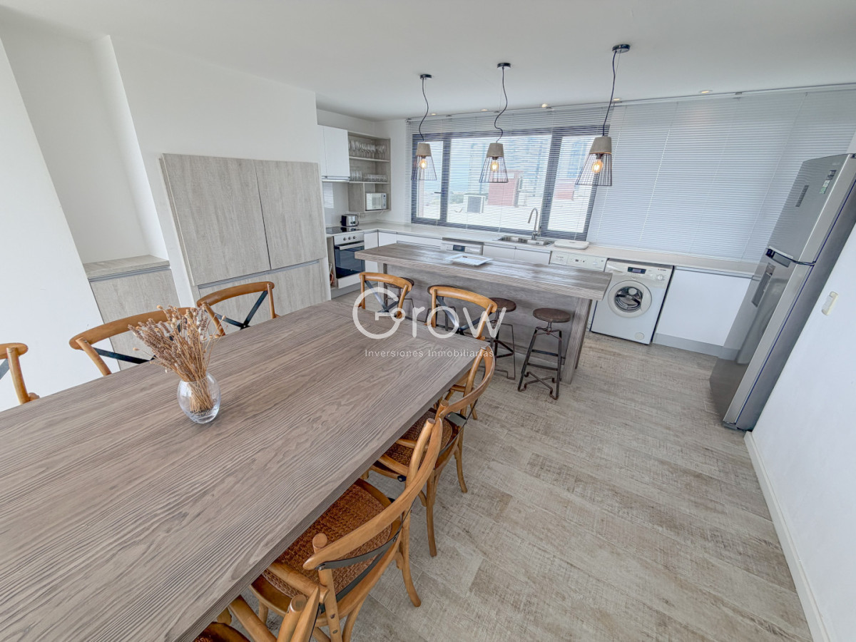 Apartamento ID.3570 - Exclusivo Penthouse en primera línea de Playa Brava