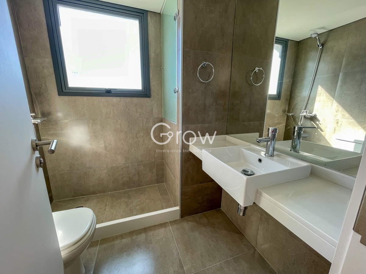 Apartamento ID.1735 - Apartamento a estrenar en piso alto, Playa Brava!