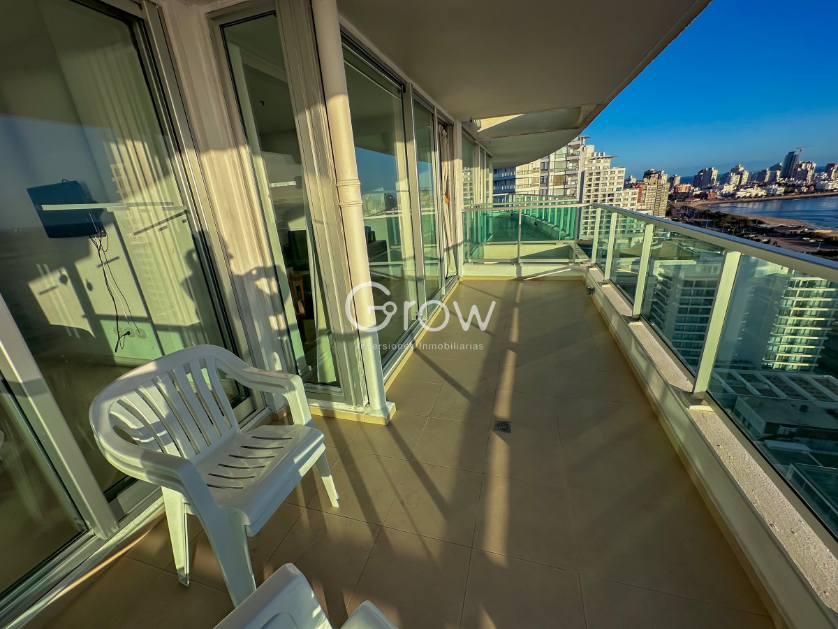 Apartamento ID.2828 - Exclusivo piso alto en Playa Mansa!