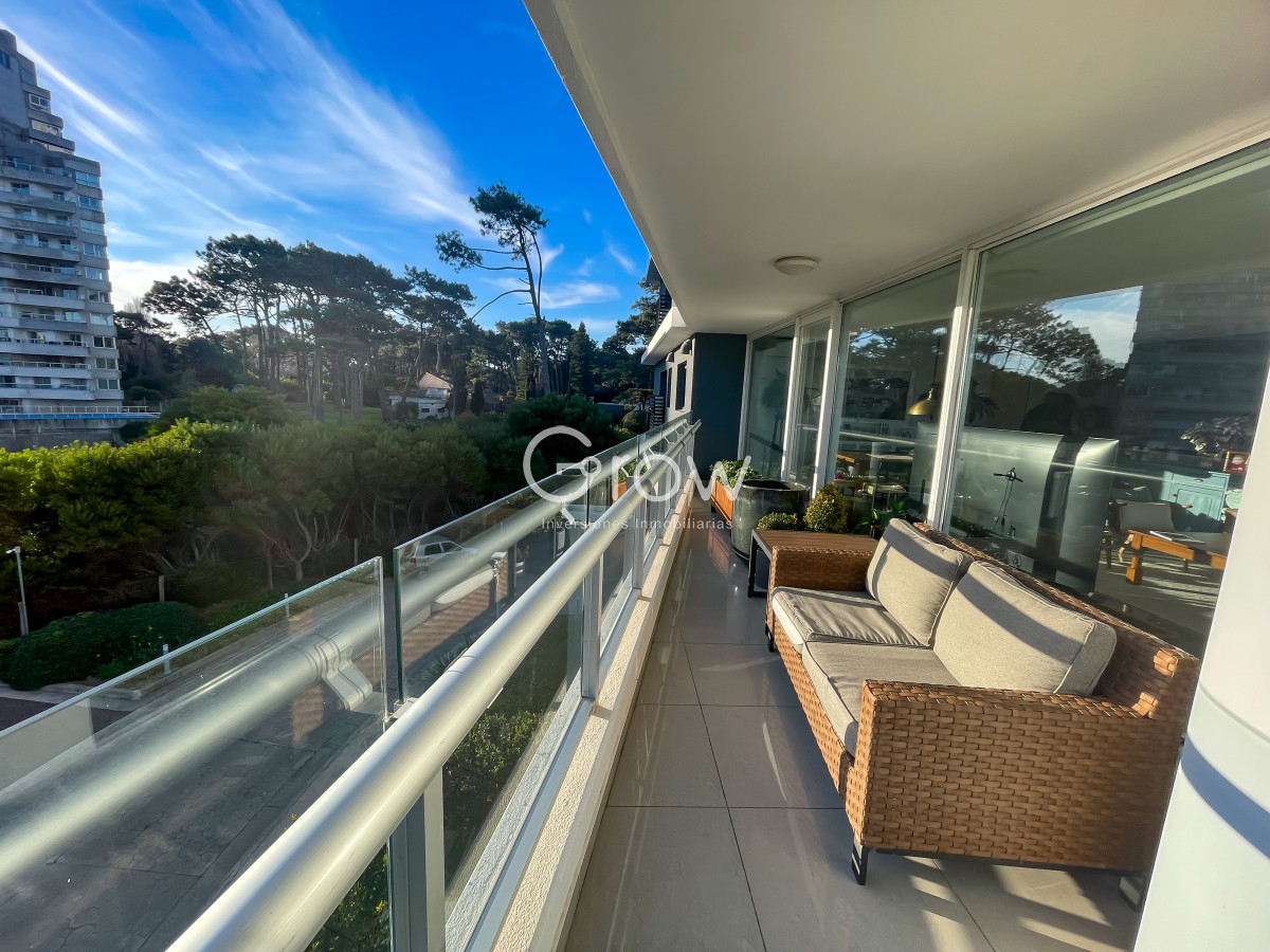 Apartamento ID.2544 -  One, Punta del Este! Exclusivo apartamento a pasos del mar.