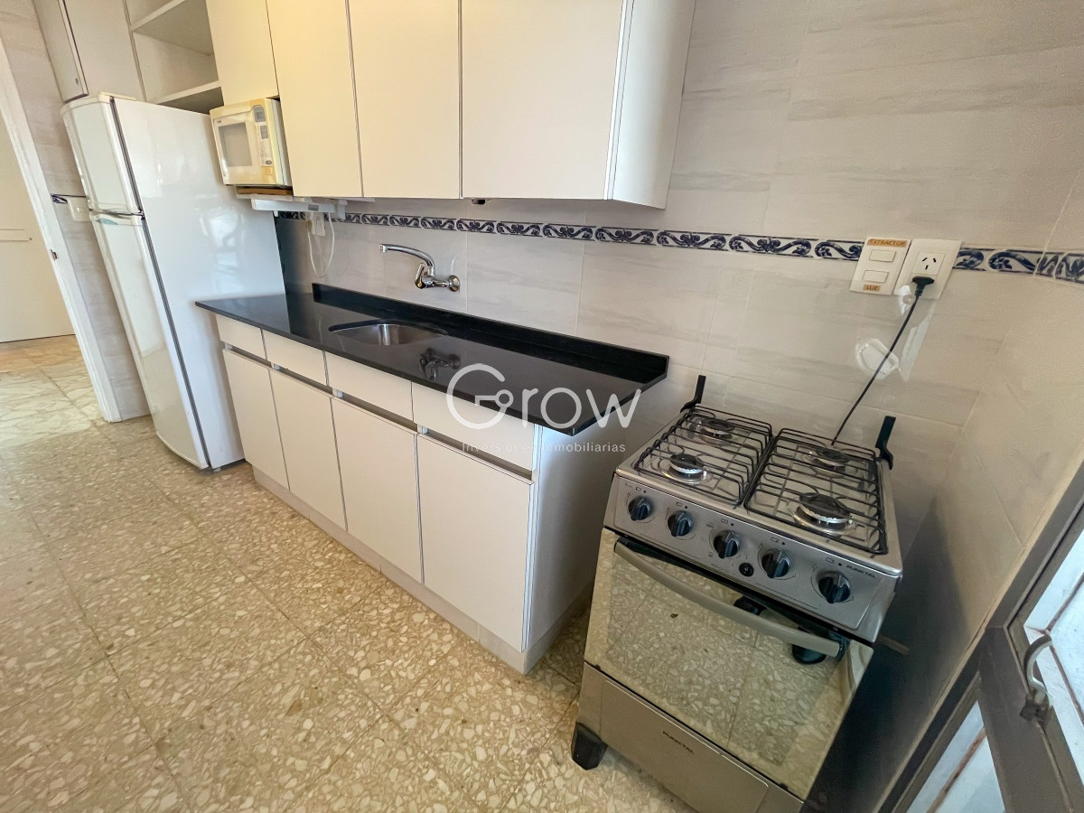 Apartamento ID.2042 - Piso alto en Península con vista a Playa Brava y Mansa!