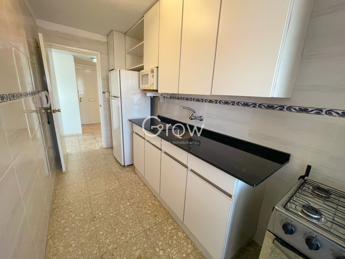 Apartamento ID.2042 - Piso alto en Península con vista a Playa Brava y Mansa!