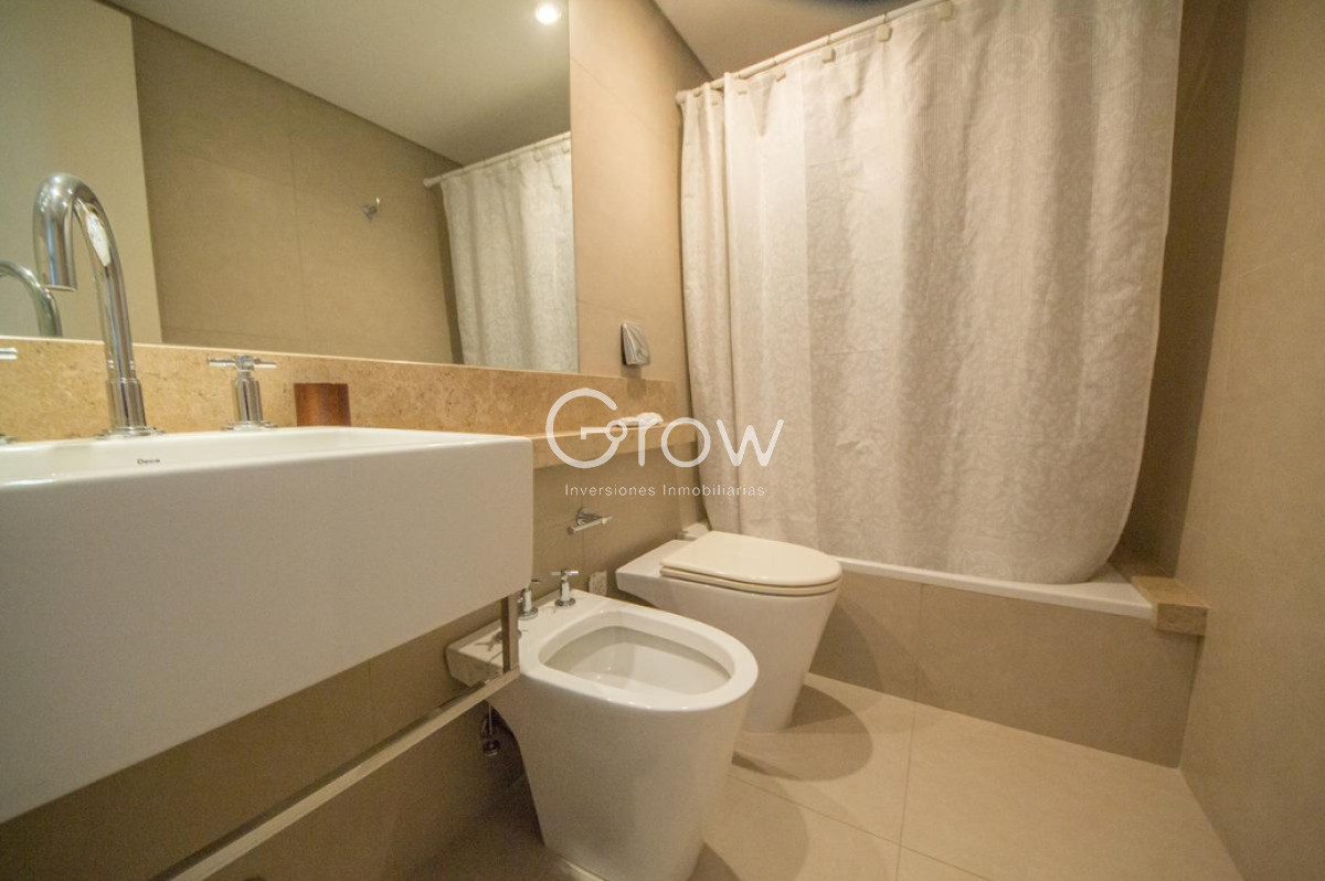 Apartamento ID.2119 - Espectacular Departamento en el Puerto de Punta del Este