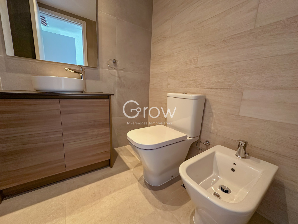 Apartamento ID.2327 - Venetian. Exclusivo apartamento frente al Mar en Playa Mansa!