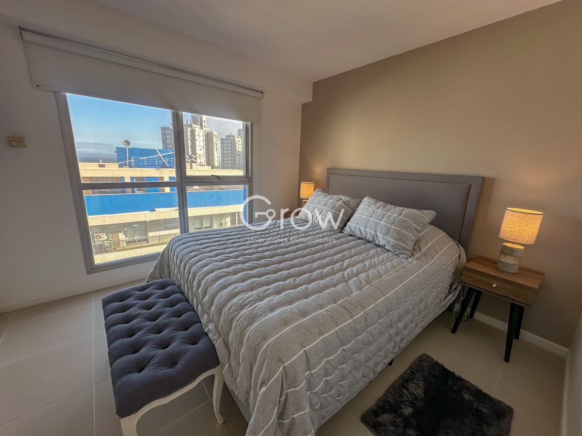 Apartamento ID.3006 - Hermoso piso alto con vistas al mar en parada 3 de Playa Brava 