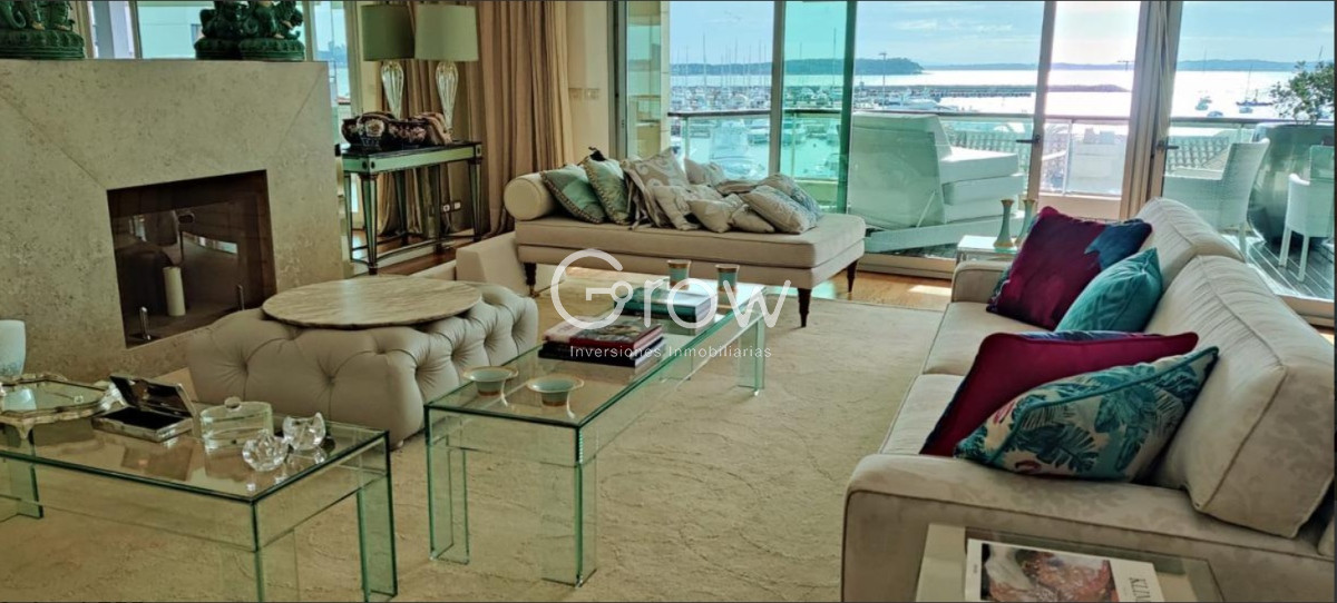 Apartamento ID.2119 - Espectacular Departamento en el Puerto de Punta del Este