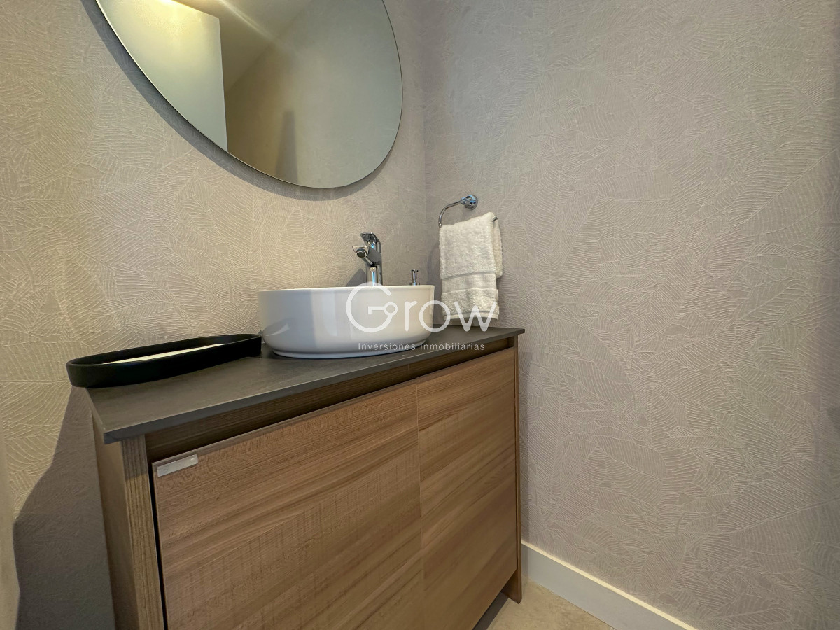 Apartamento ID.2327 - Venetian. Exclusivo apartamento frente al Mar en Playa Mansa!