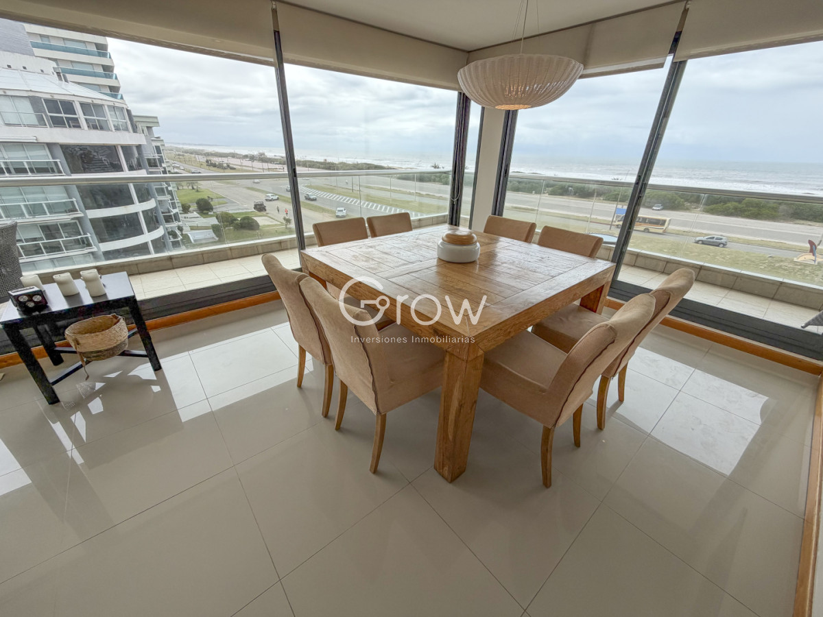 Apartamento ID.3570 - Exclusivo Penthouse en primera línea de Playa Brava
