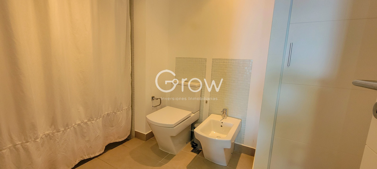 Apartamento ID.2651 - Piso alto frente al mar!