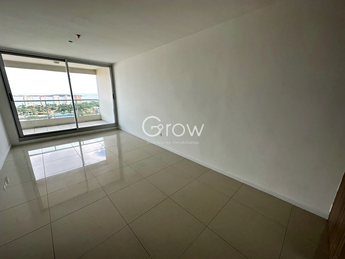 Apartamento ID.505 - Punta del Este, a pasos de todo con amplios servicios.