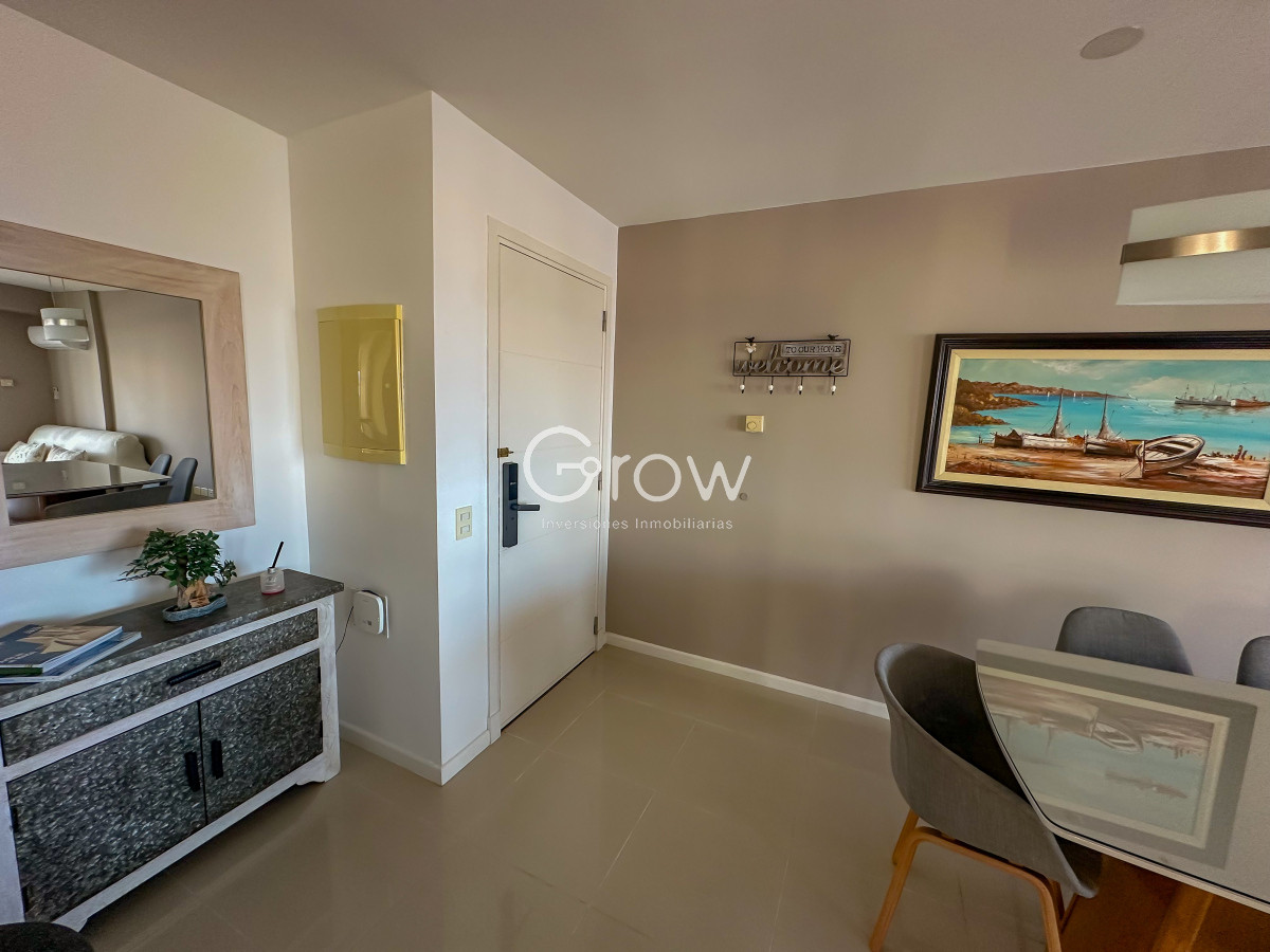 Apartamento ID.3006 - Hermoso piso alto con vistas al mar en parada 3 de Playa Brava 