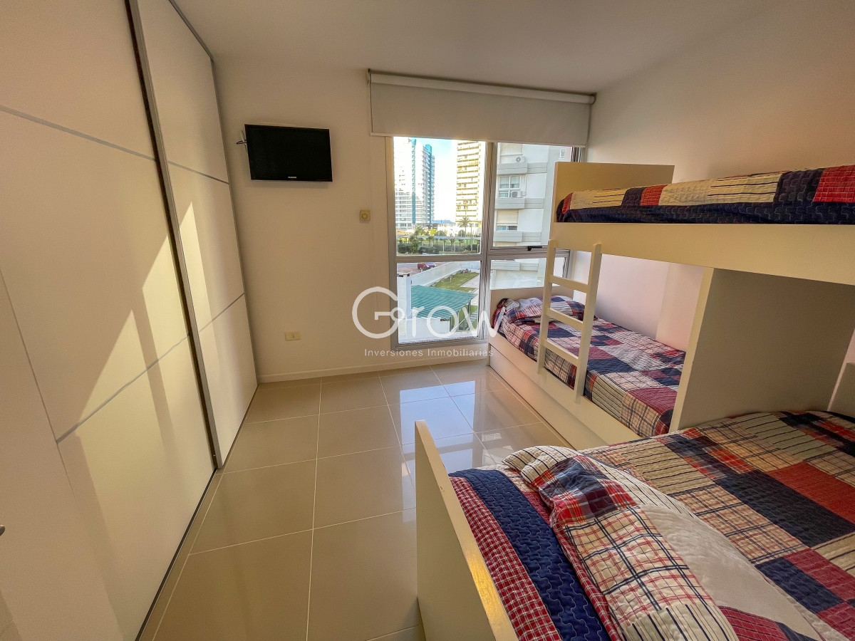 Apartamento ID.1904 - Arenas del Mar II - 2 dormitorios y medio con 2 baños en alquiler