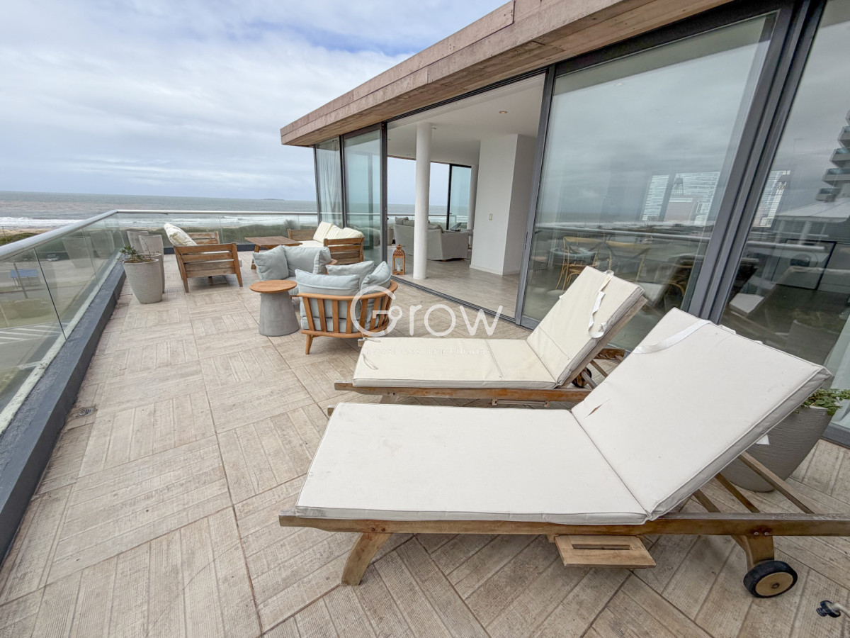 Apartamento ID.3570 - Exclusivo Penthouse en primera línea de Playa Brava