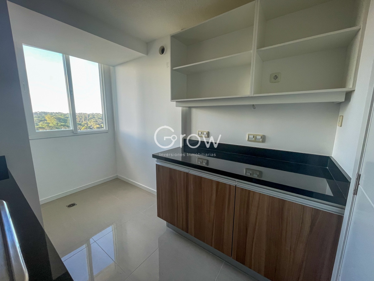 Apartamento ID.1833 - Piso alto en exclusiva Torre de Punta del Este.