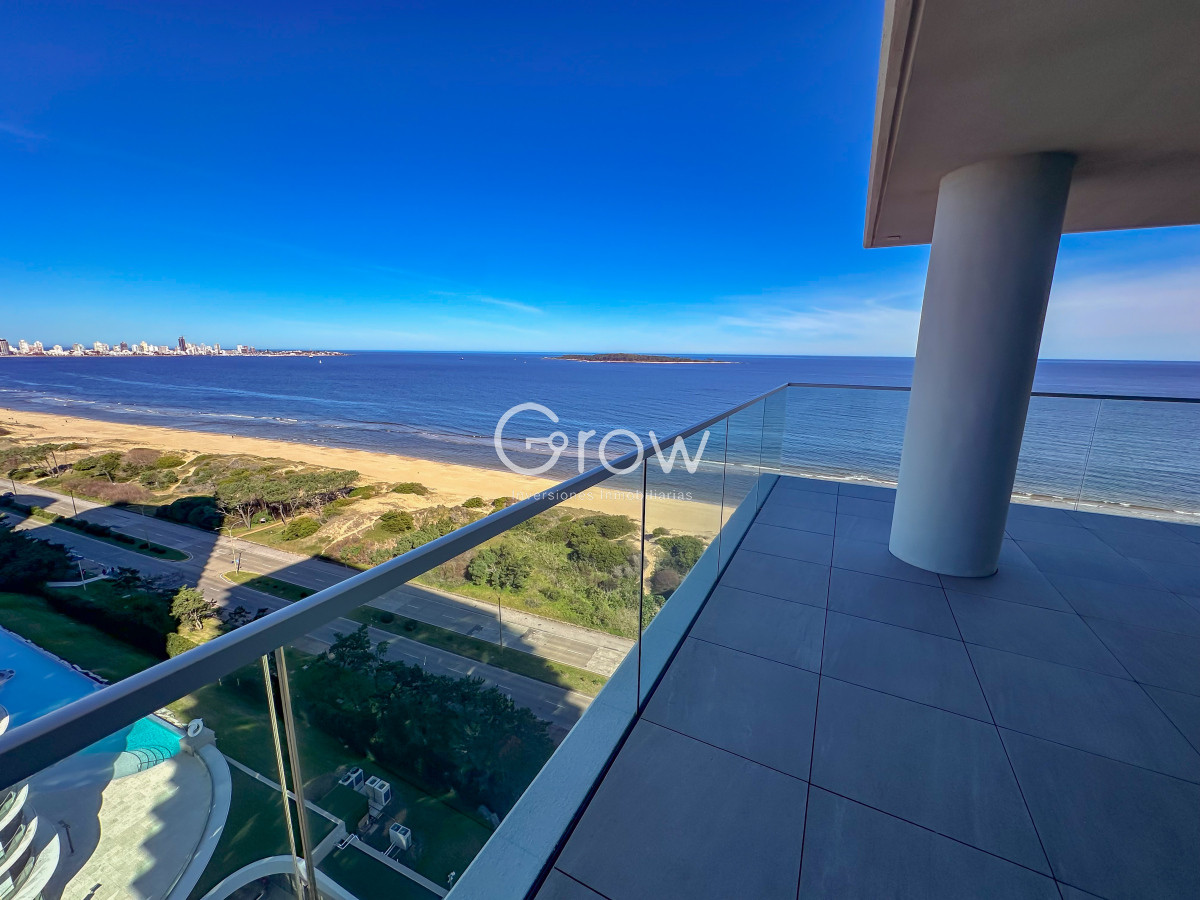 Apartamento ID.2327 - Venetian. Exclusivo apartamento frente al Mar en Playa Mansa!