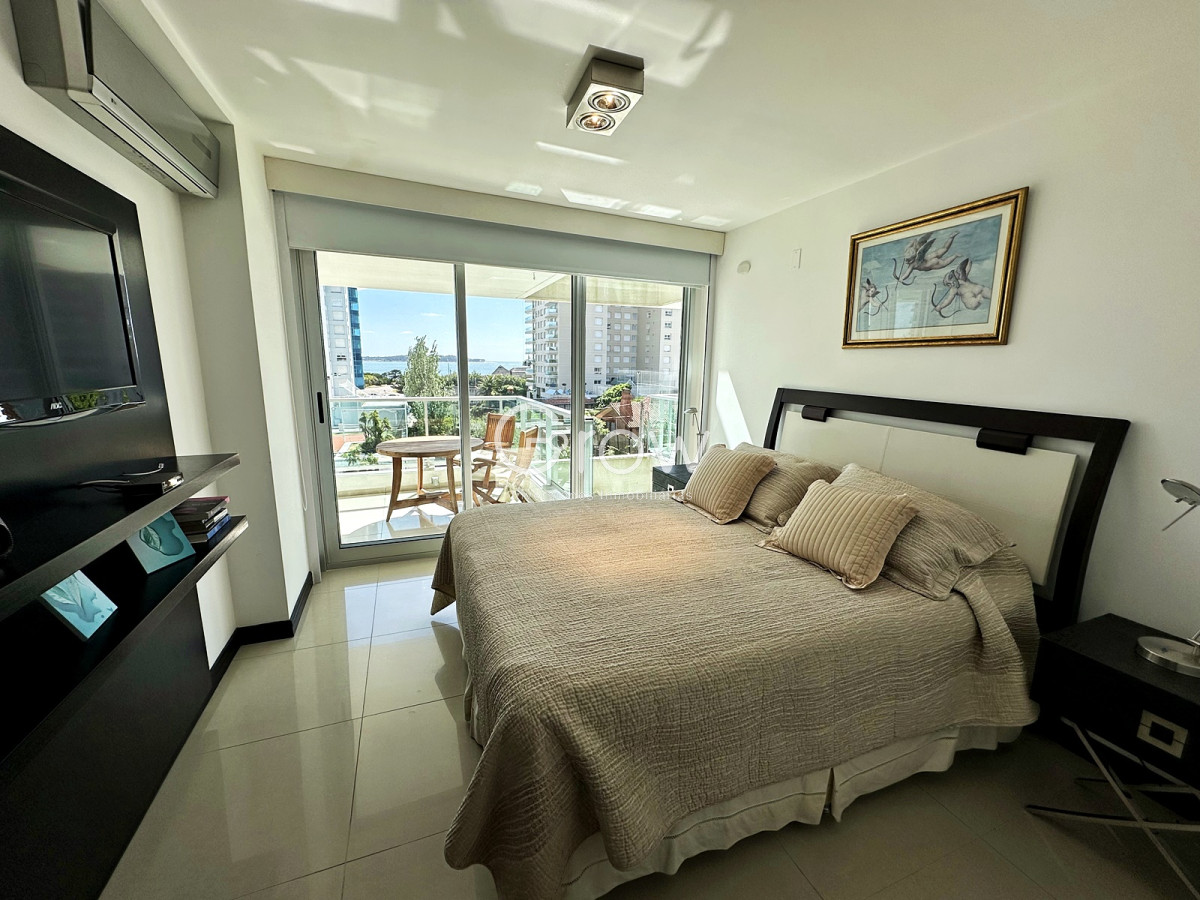 Apartamento ID.3271 - Gala Tower. Pda 4, exclusivo departamento a solo pasos del Mar en Playa Mansa.