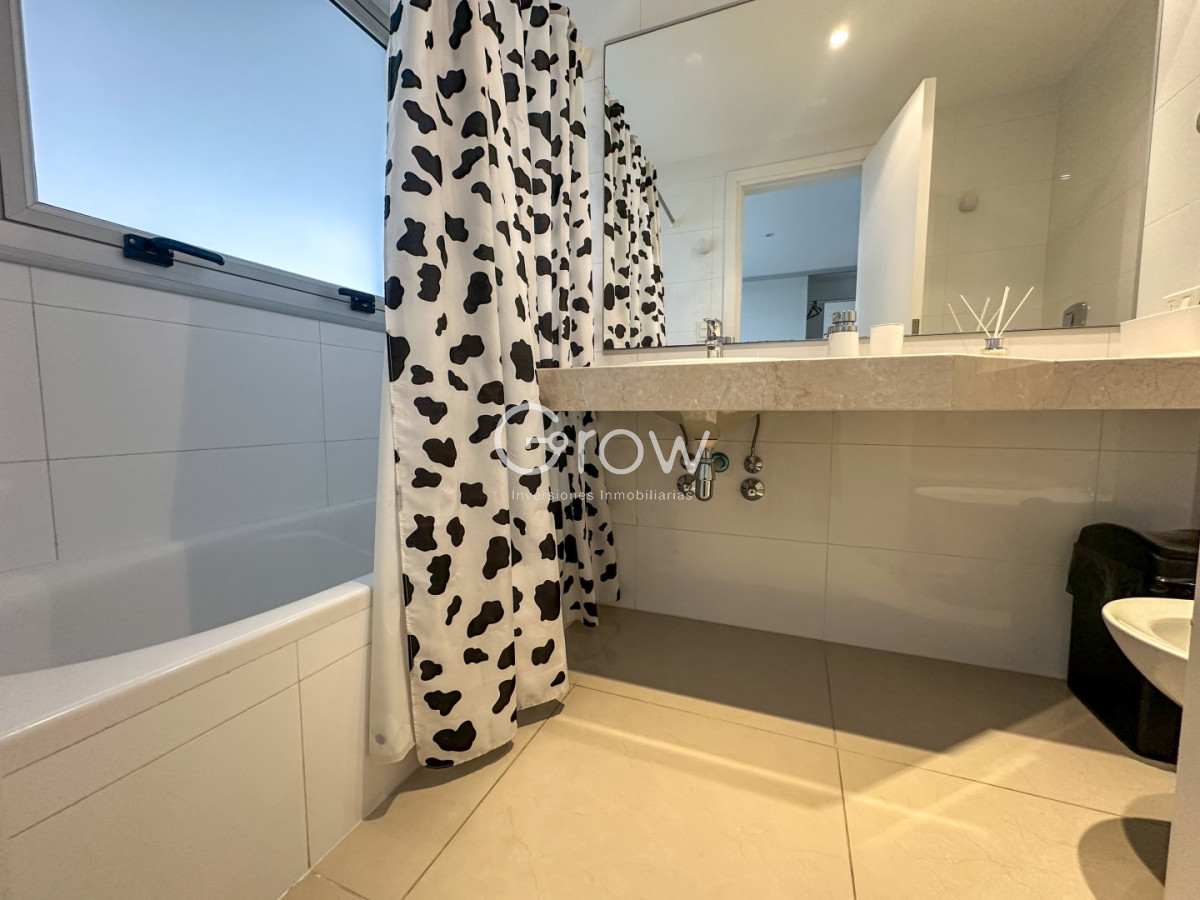Apartamento ID.2175 - Excluso departamento semi piso en Playa Brava, Punta del Este!
