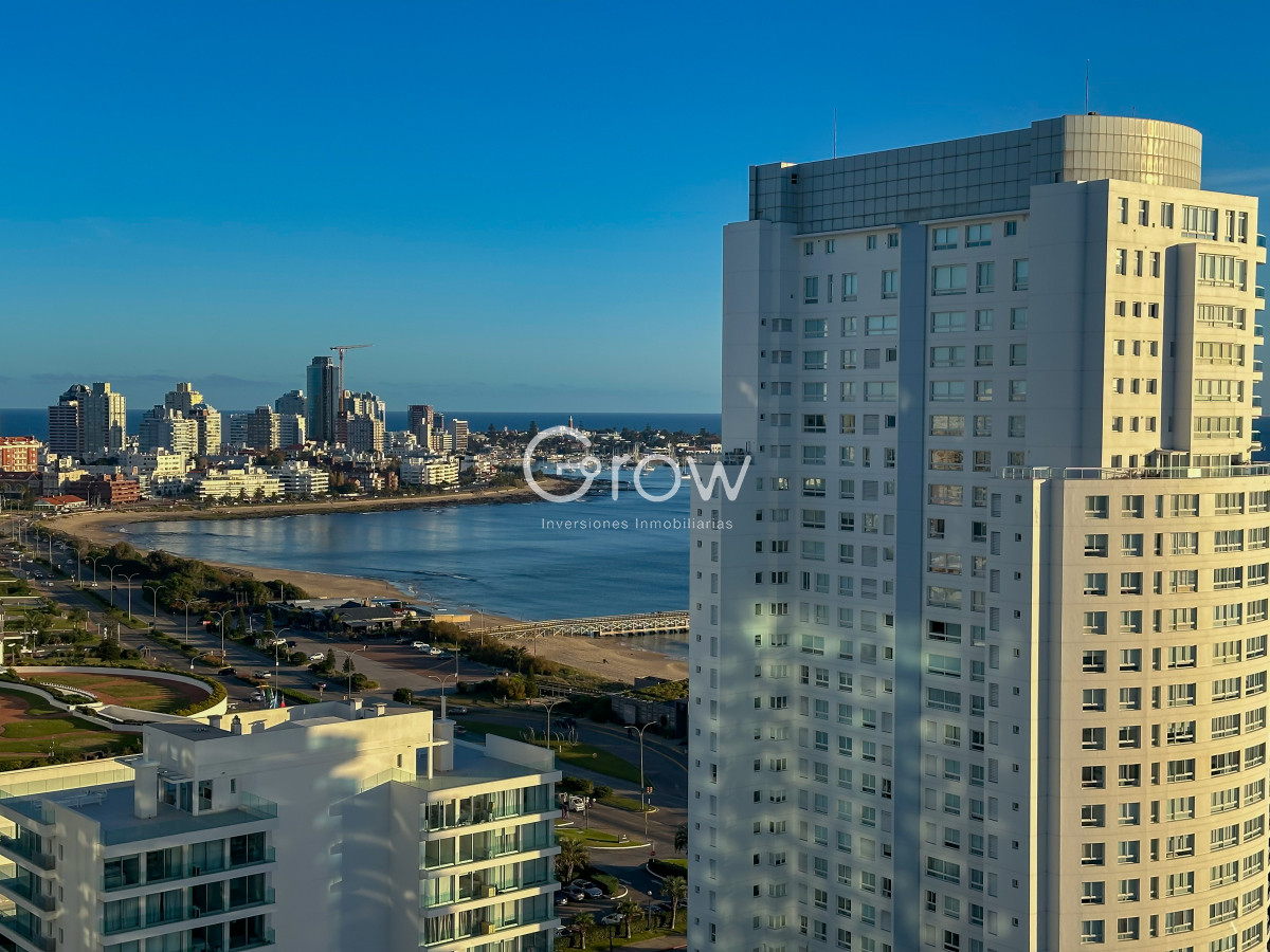 Apartamento ID.2828 - Exclusivo piso alto en Playa Mansa!