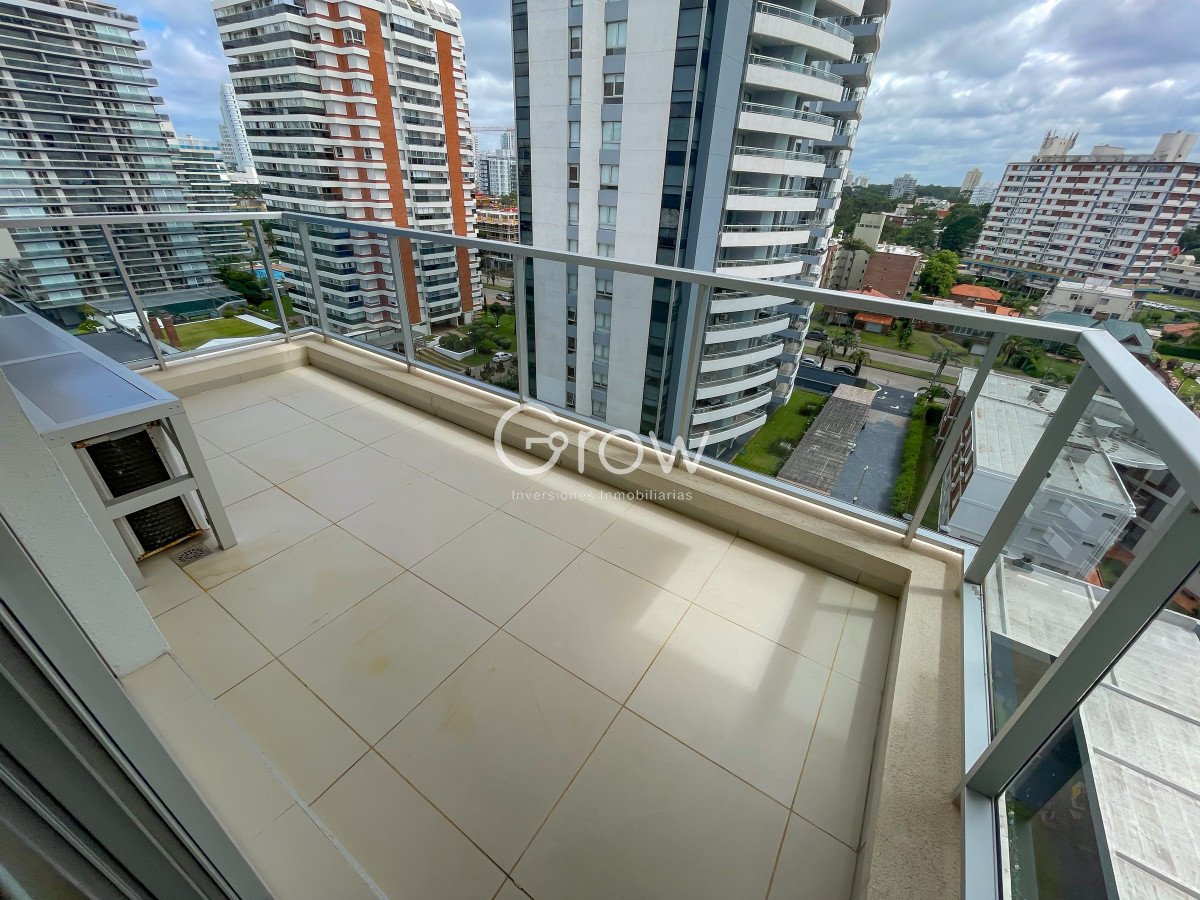 Apartamento ID.2233 - Hermoso apartamento en alquiler de verano, a pasos de Playa Brava