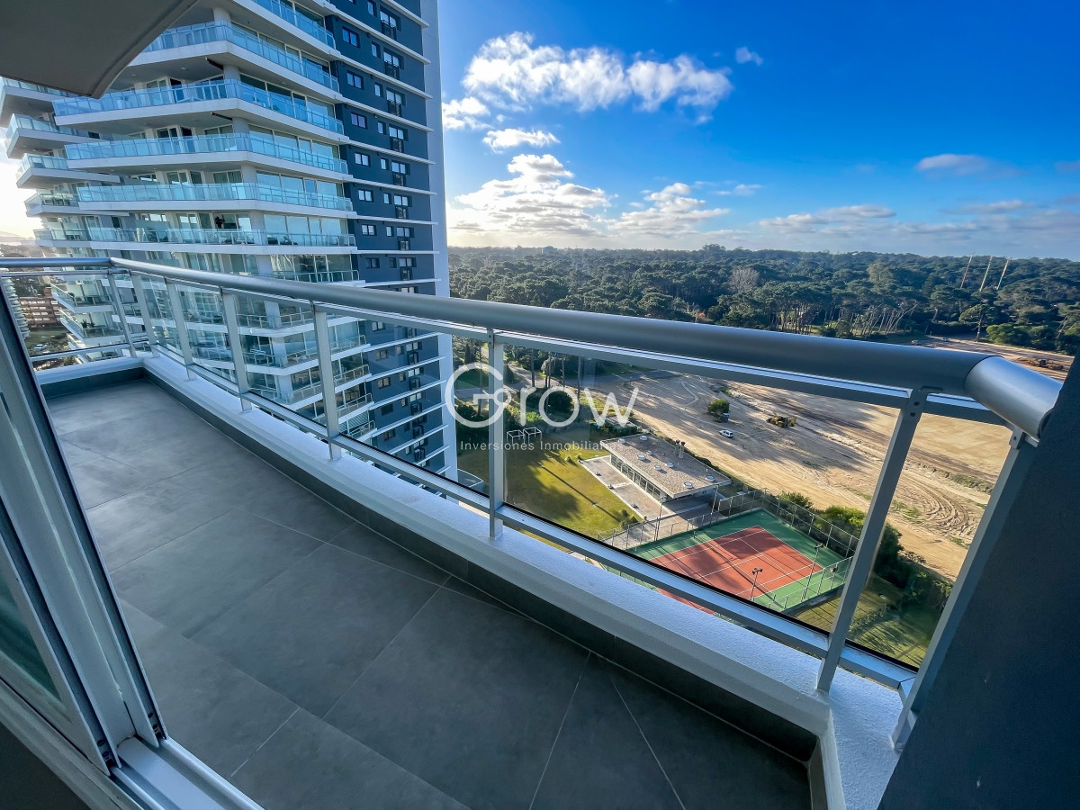 Apartamento ID.1833 - Piso alto en exclusiva Torre de Punta del Este.