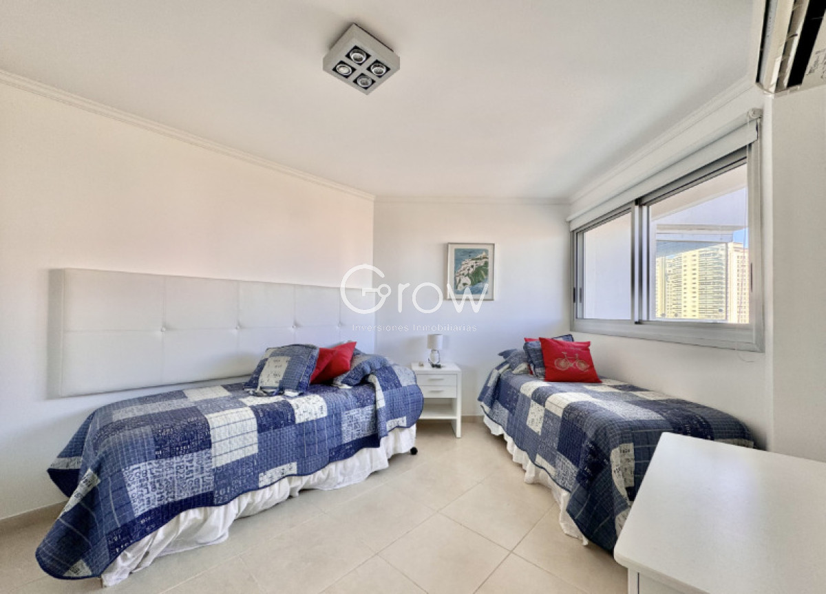 Apartamento ID.3248 - Con vistas a playa mansa y a metros del mar 