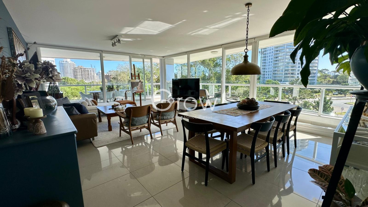 Apartamento ID.2544 -  One, Punta del Este! Exclusivo apartamento a pasos del mar.