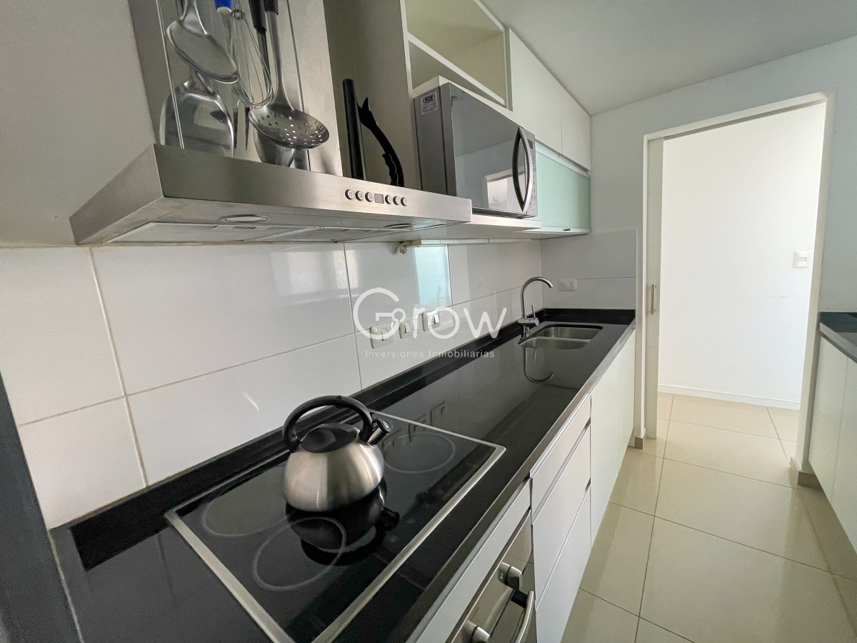 Apartamento ID.1438 - Piso alto con hermosa vista a Playa Brava!