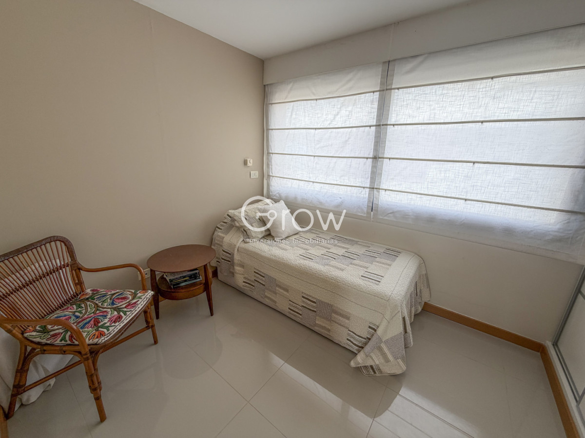 Apartamento ID.3570 - Exclusivo Penthouse en primera línea de Playa Brava