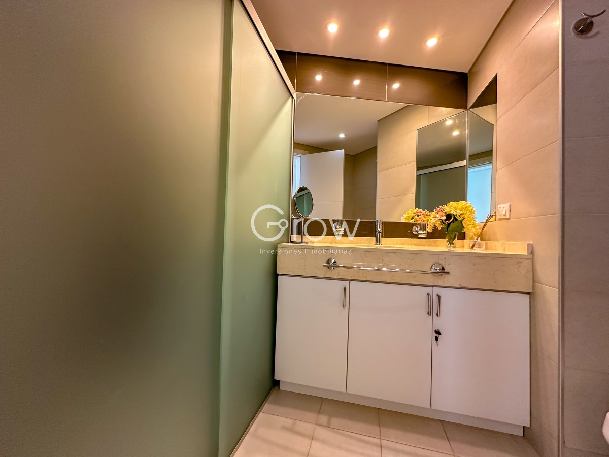 Apartamento ID.1703 - Hermoso apartamento en Torre Premium con vista a Playa Brava!