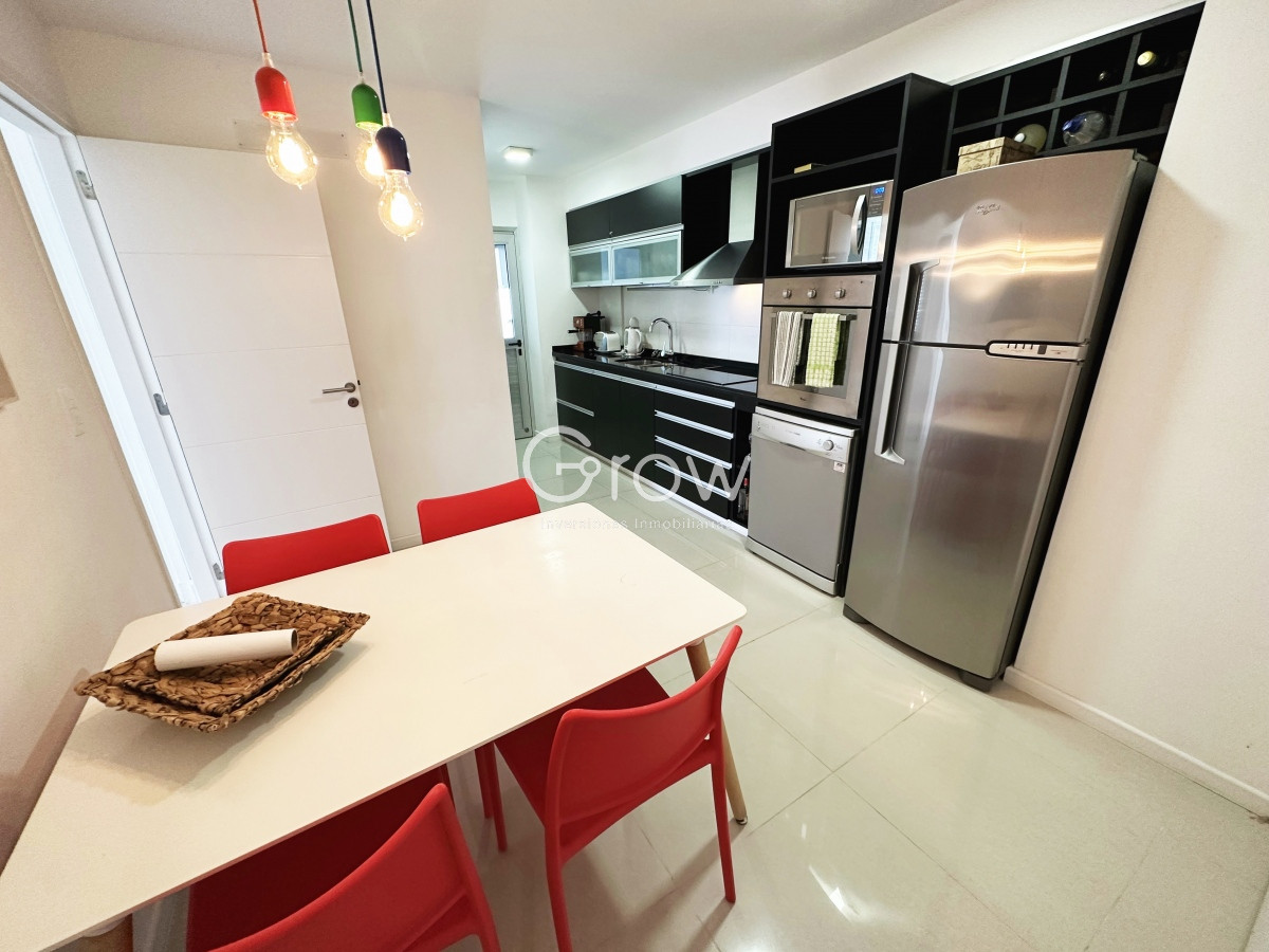 Apartamento ID.533 - Piso alto con visa directa al mar en torre con servicios