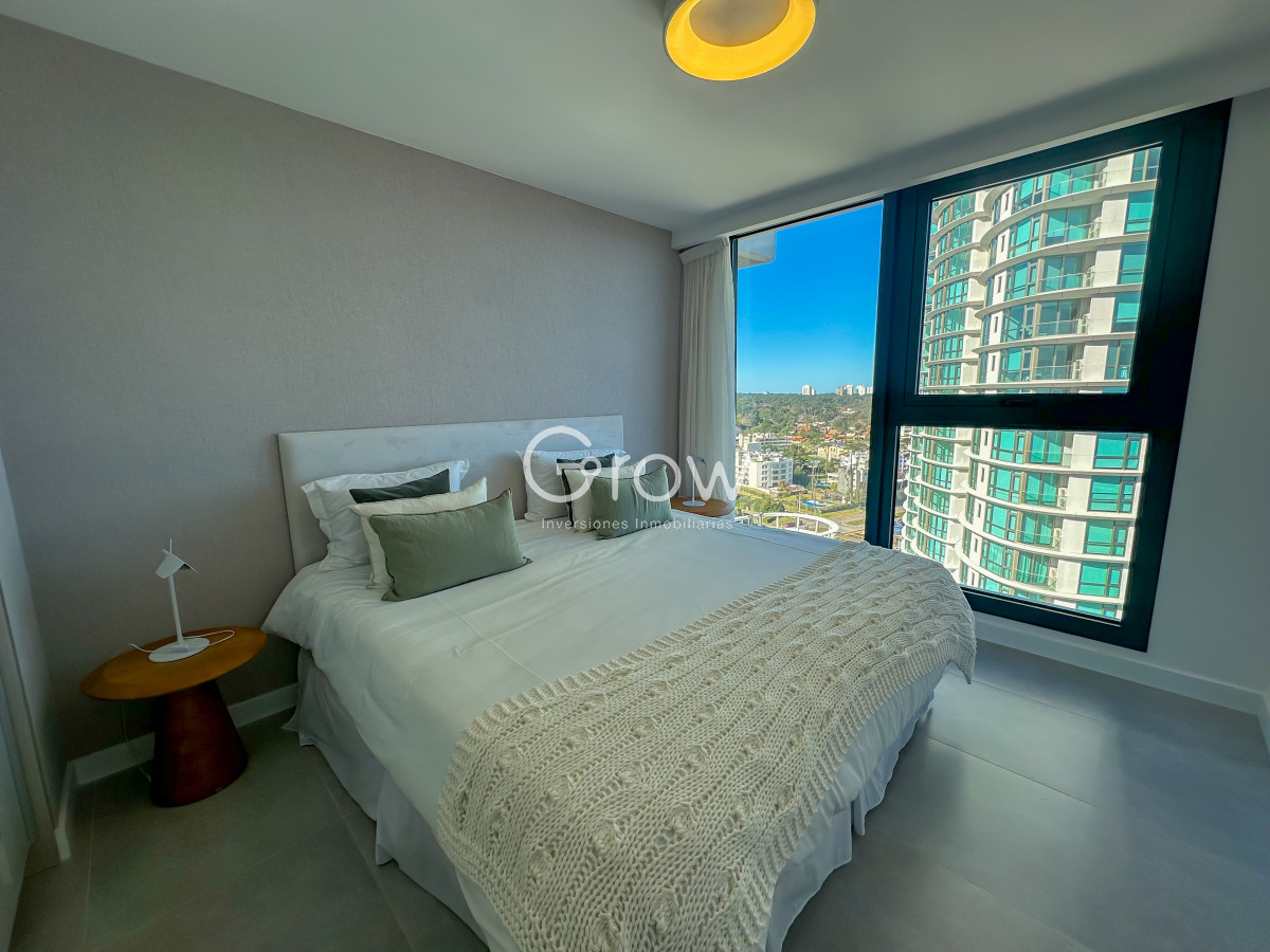 Apartamento ID.2327 - Venetian. Exclusivo apartamento frente al Mar en Playa Mansa!