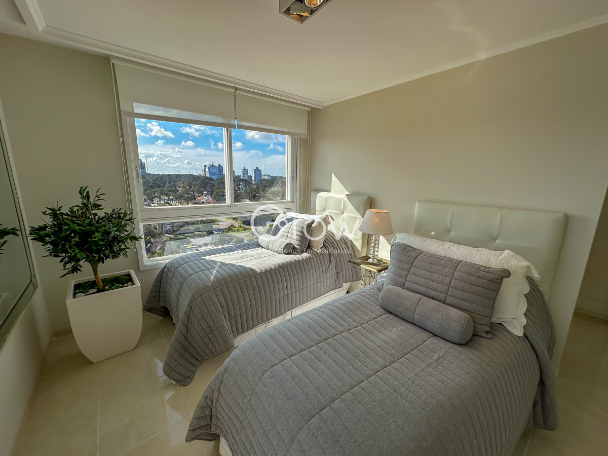 Apartamento ID.3017 - Exclusivo departamento en Torre de categoría en Playa Mansa!