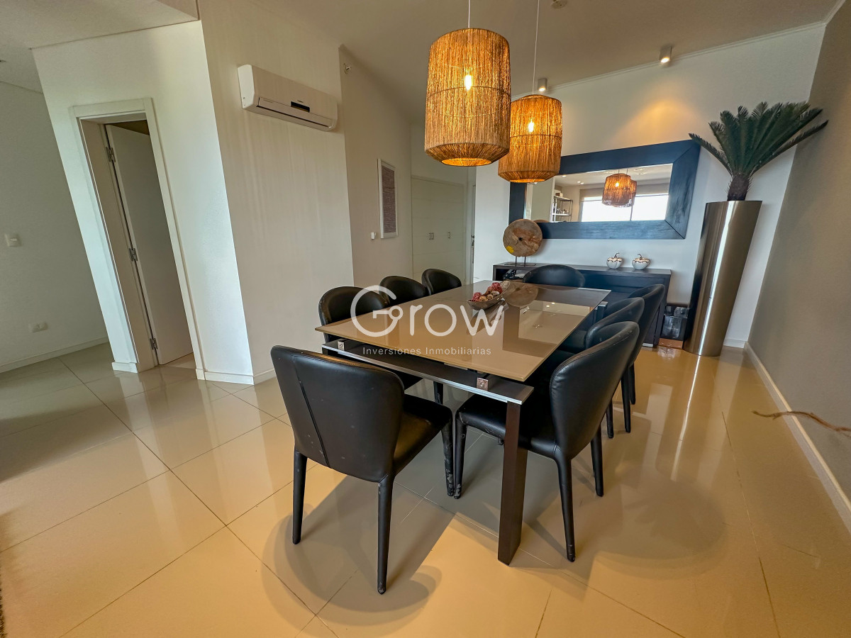 Apartamento ID.2566 - Planta especial en piso alto, parrillero y jacuzzi en balcón