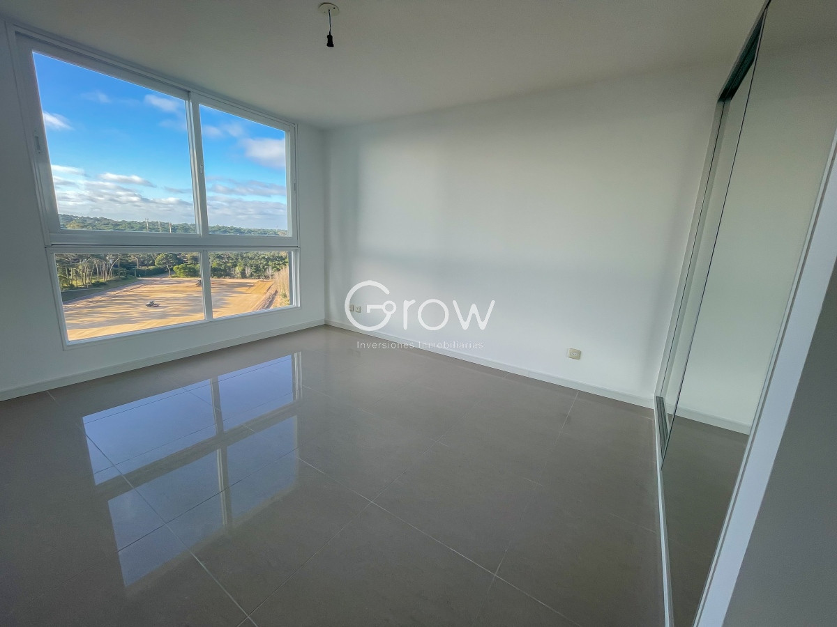 Apartamento ID.1833 - Piso alto en exclusiva Torre de Punta del Este.