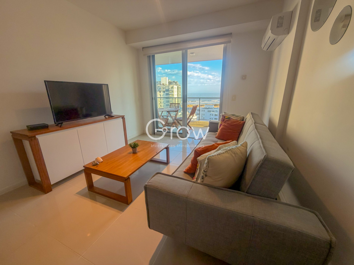 Apartamento ID.3533 - OPORTUNIDAD UNICA! Depto en excelente estado con vistas al mar U$S 239.000!