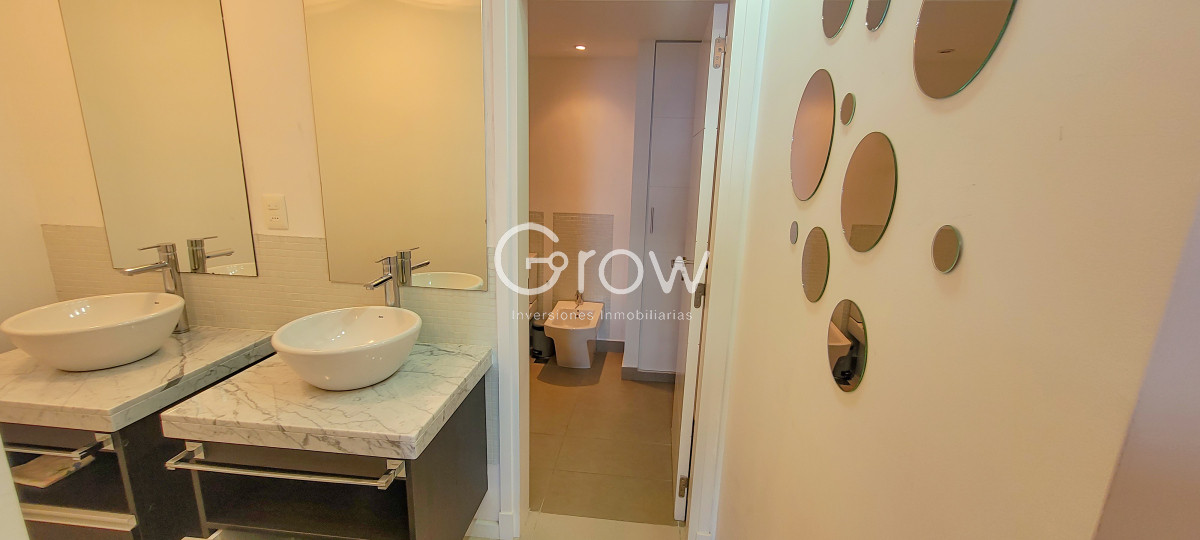 Apartamento ID.2651 - Piso alto frente al mar!