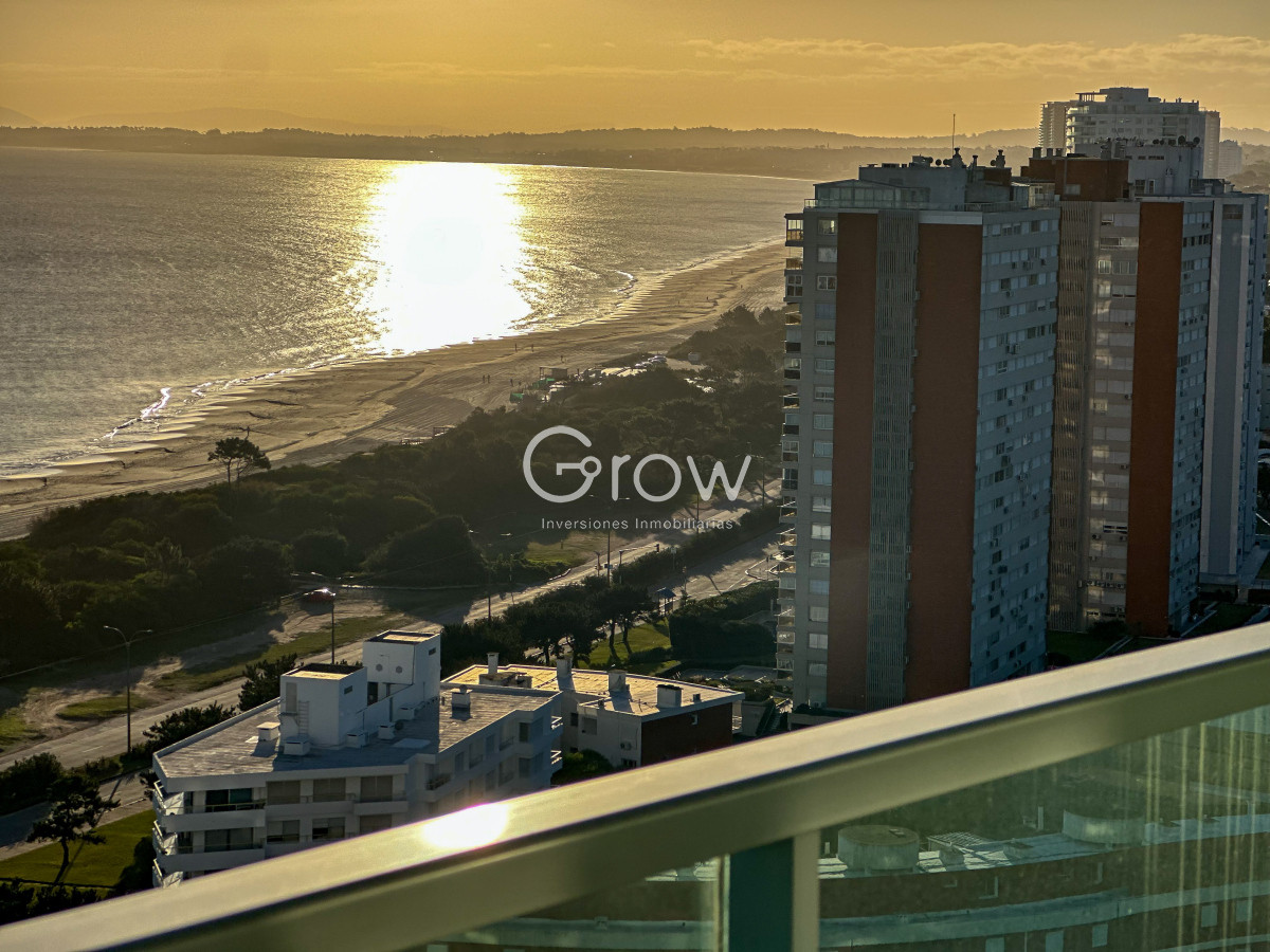 Apartamento ID.2828 - Exclusivo piso alto en Playa Mansa!