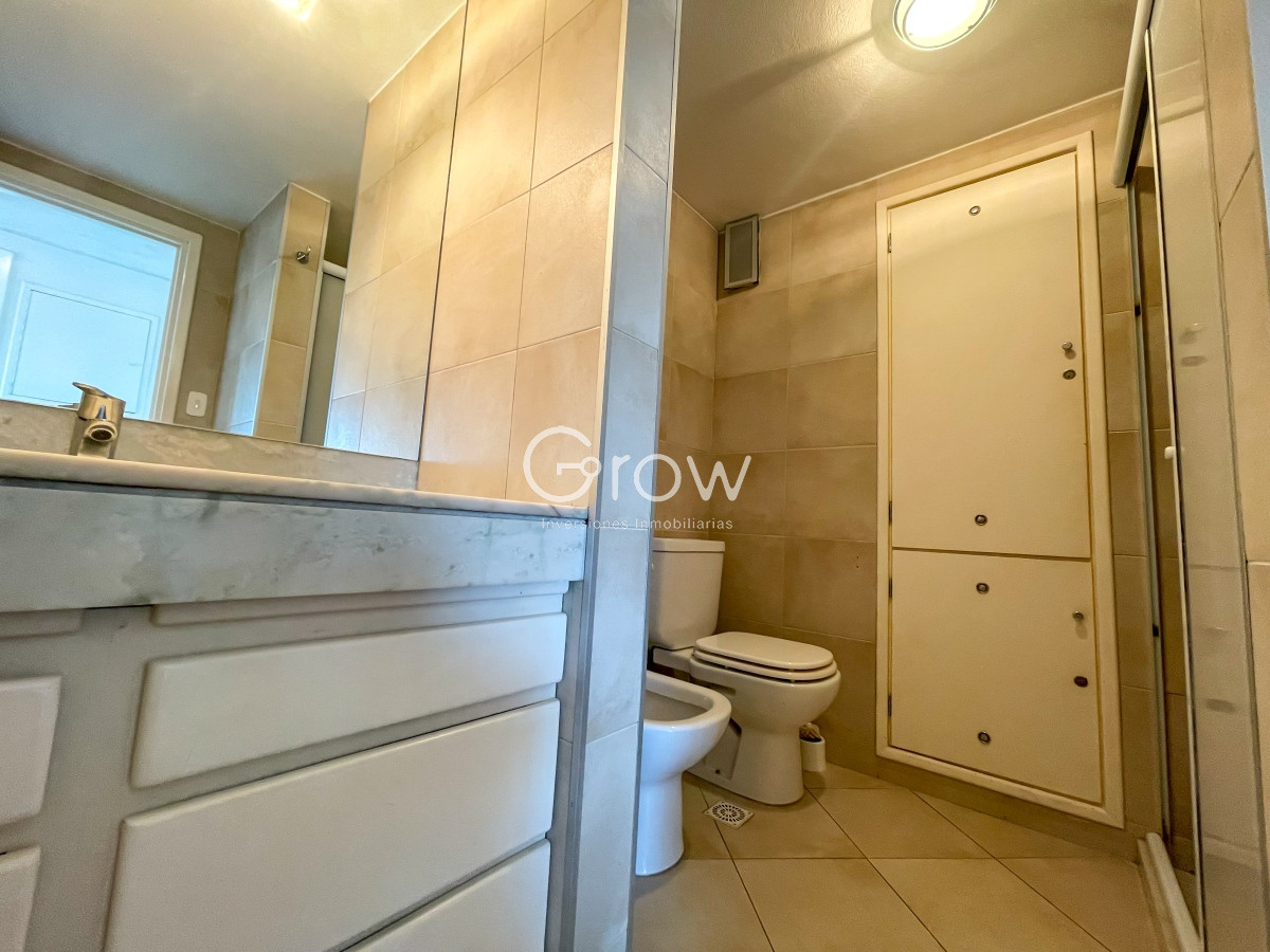 Apartamento ID.2042 - Piso alto en Península con vista a Playa Brava y Mansa!