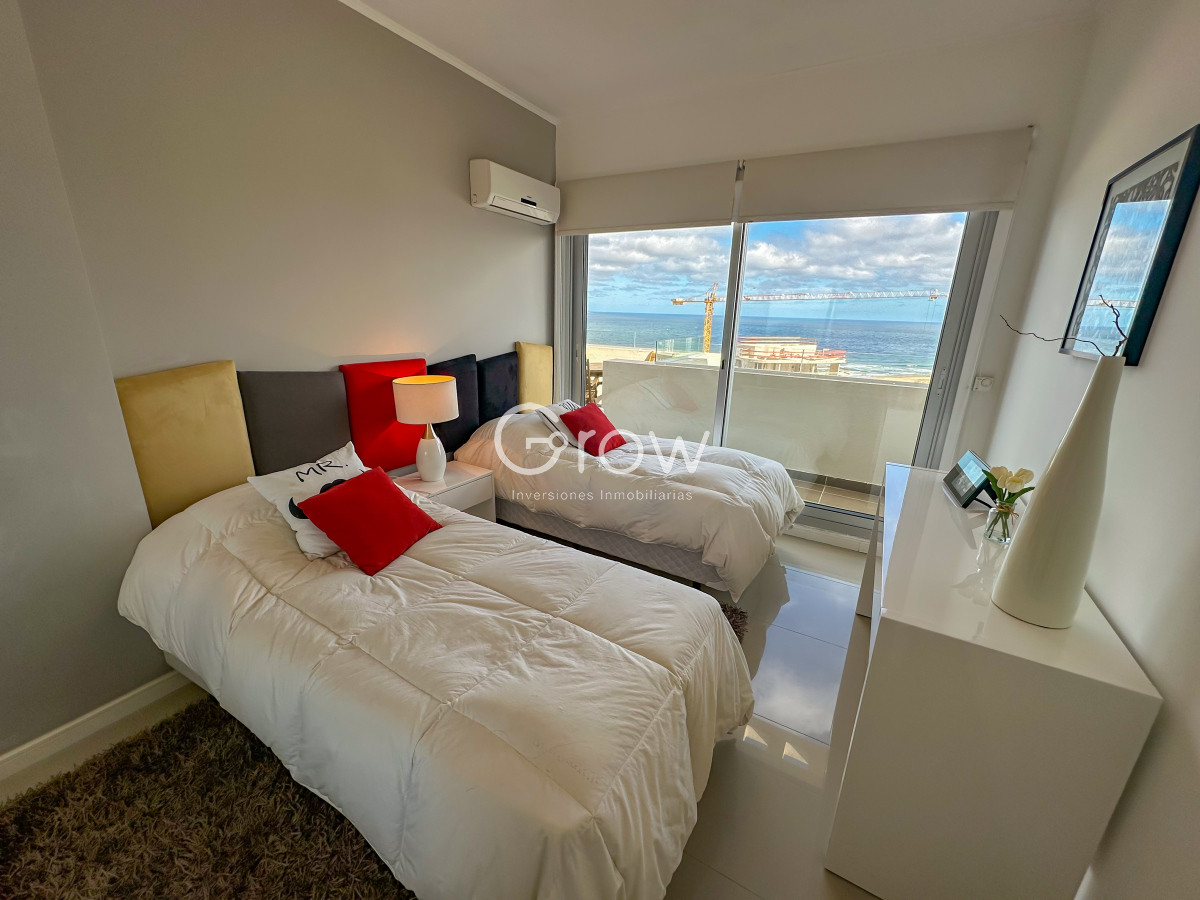 Apartamento ID.2566 - Planta especial en piso alto, parrillero y jacuzzi en balcón