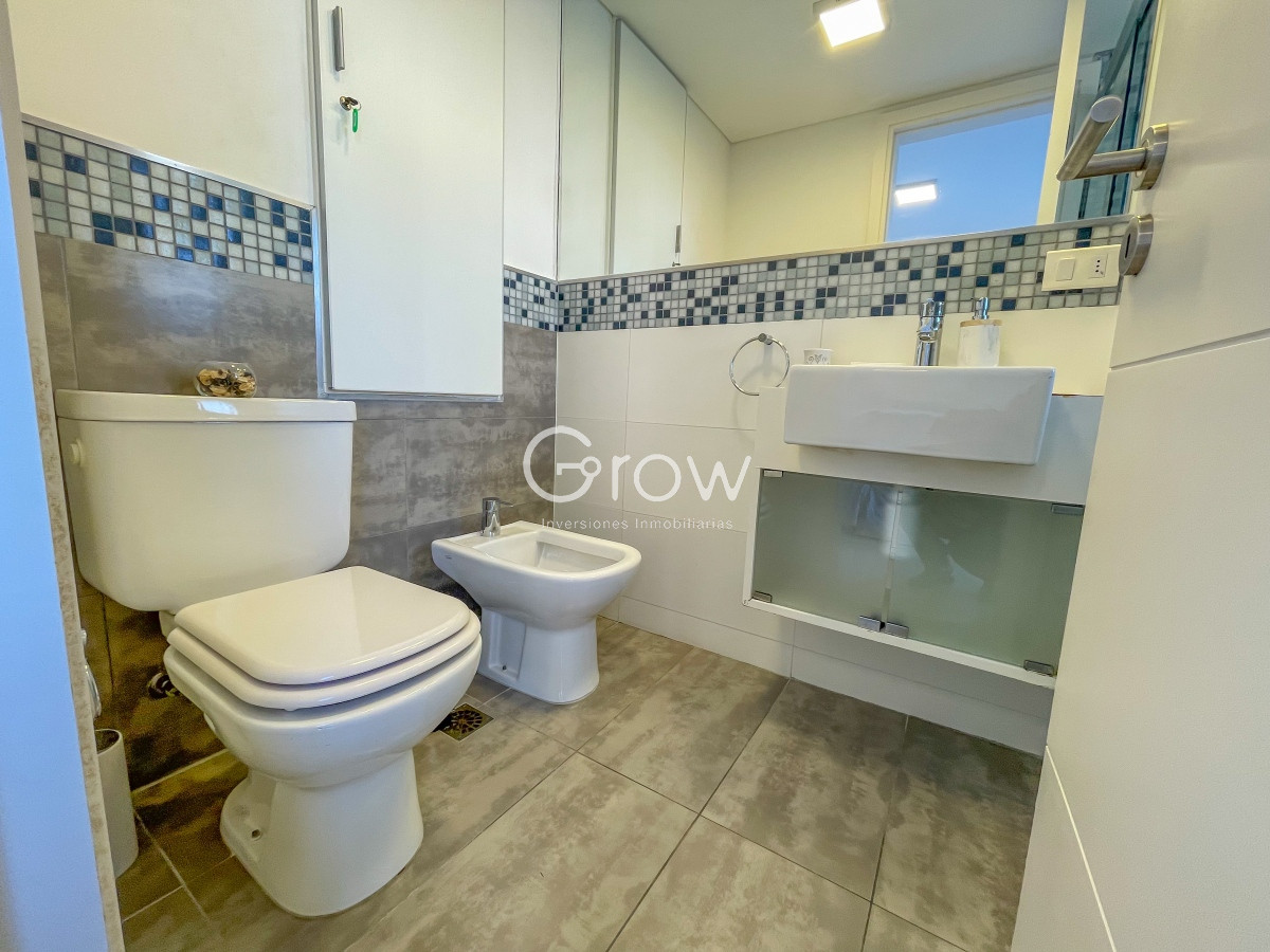 Apartamento ID.1904 - Arenas del Mar II - 2 dormitorios y medio con 2 baños en alquiler