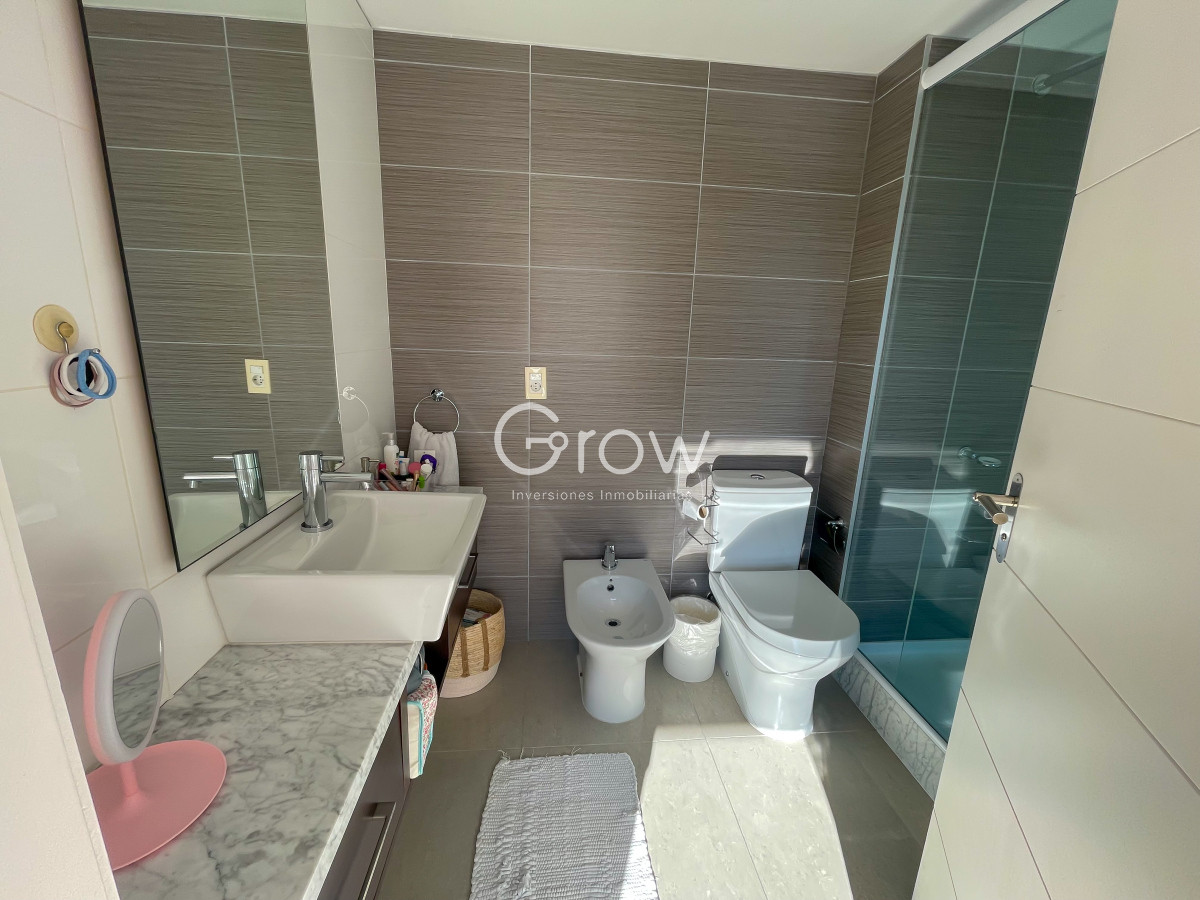 Apartamento ID.2544 -  One, Punta del Este! Exclusivo apartamento a pasos del mar.