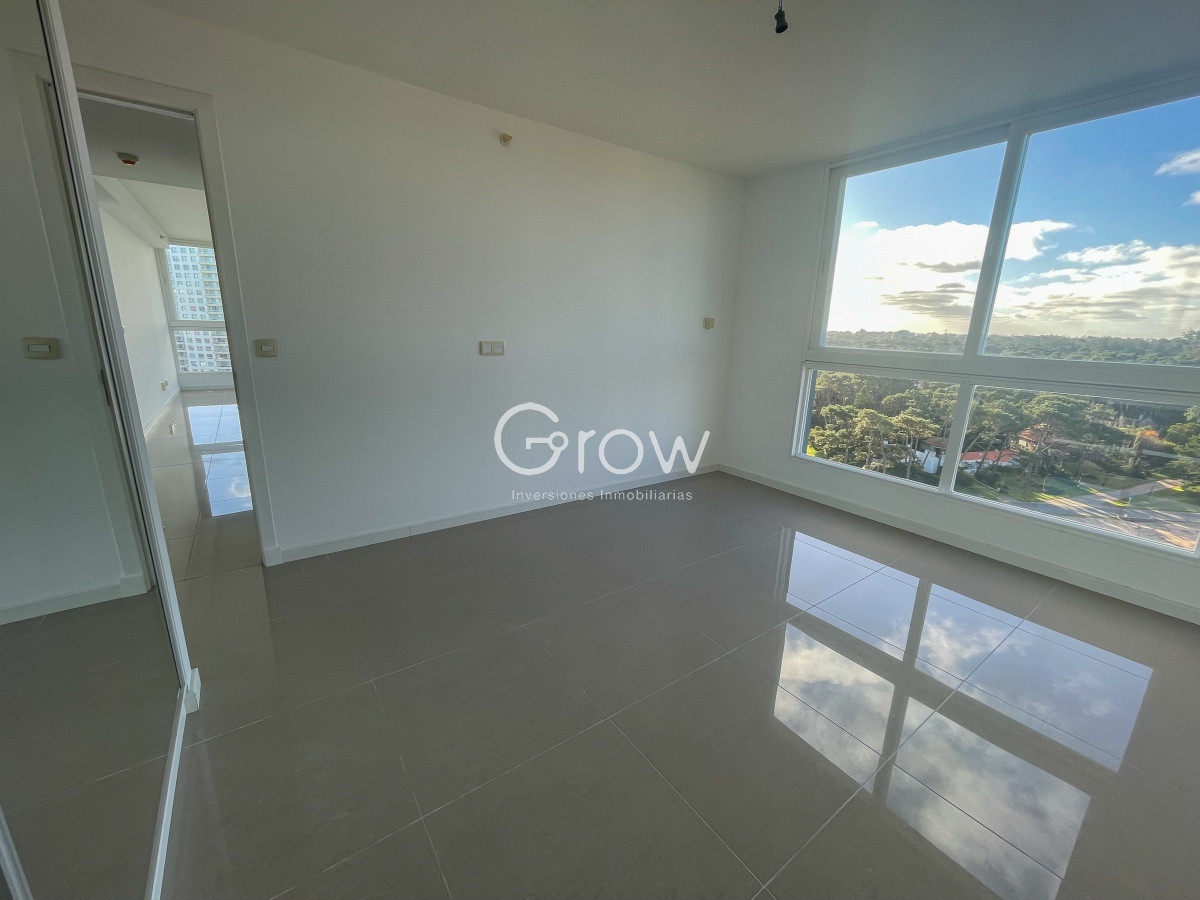 Apartamento ID.1833 - Piso alto en exclusiva Torre de Punta del Este.