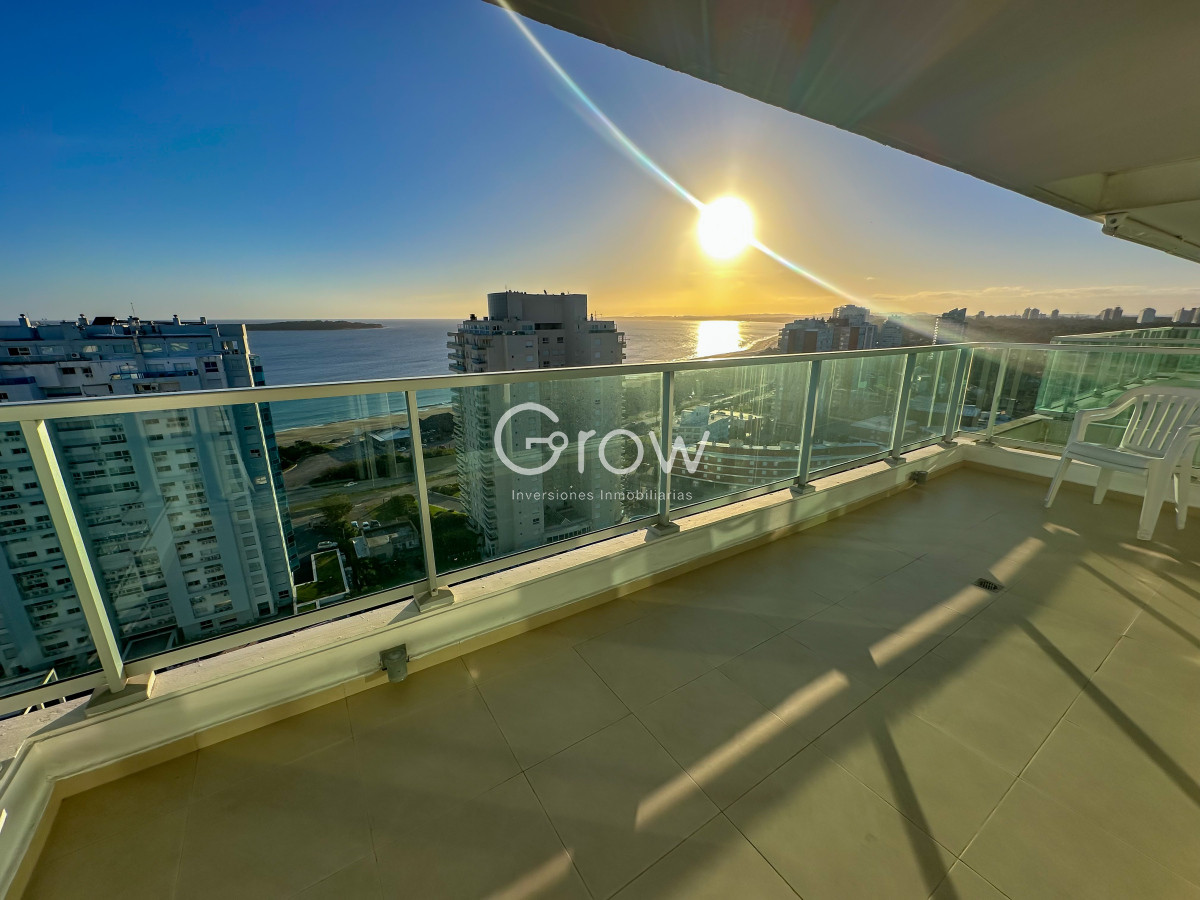 Apartamento ID.2828 - Exclusivo piso alto en Playa Mansa!