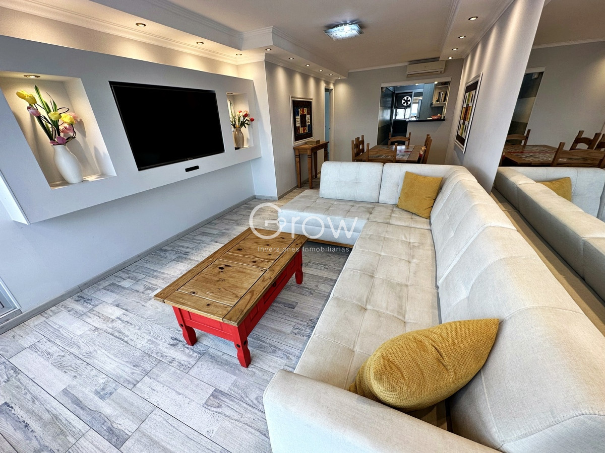 Apartamento ID.718 - Piso alto con hermosa vista a playa Mansa! 
