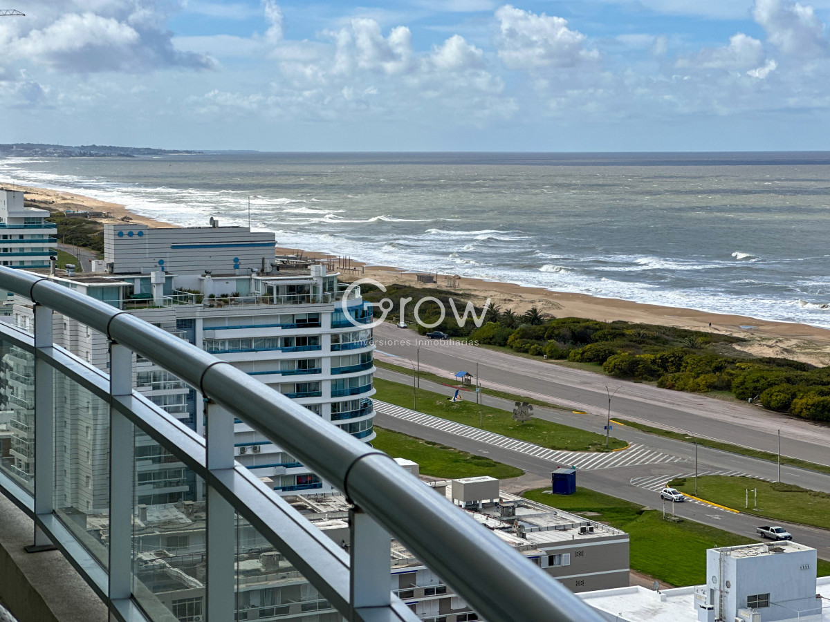 Apartamento ID.3114 - Amplitud y vistas al mar, lo que buscas en un departamento para dis